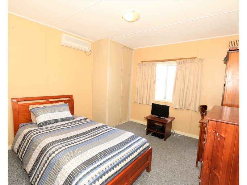 10A Lowe St, Carey Park WA 6230