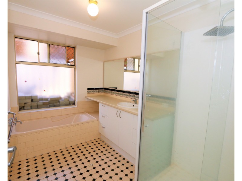 10 Silvergull Tce, Australind WA 6233
