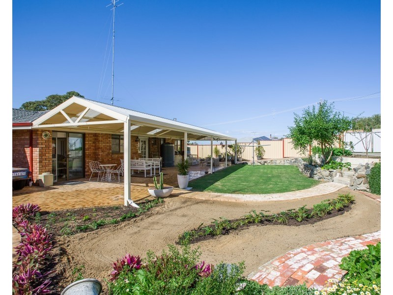 11 Parkfield Way, Australind WA 6233