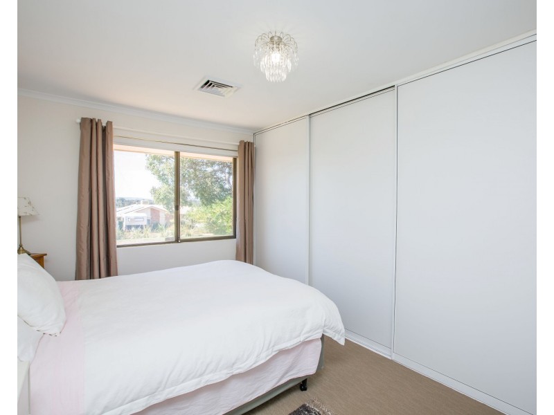 11 Parkfield Way, Australind WA 6233