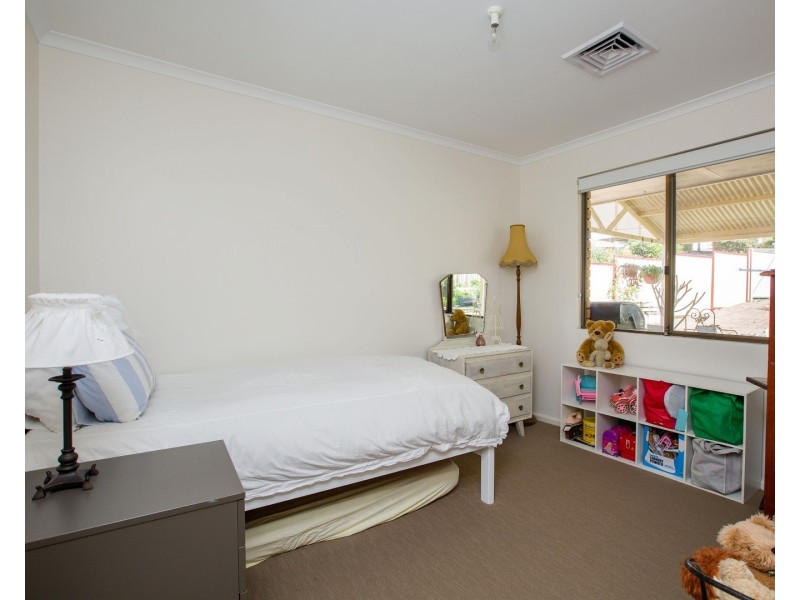 11 Parkfield Way, Australind WA 6233