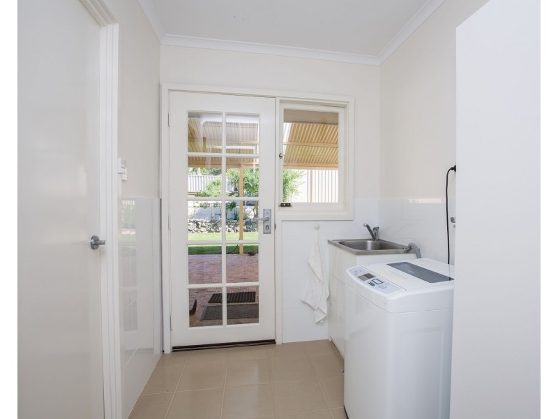 11 Parkfield Way, Australind WA 6233