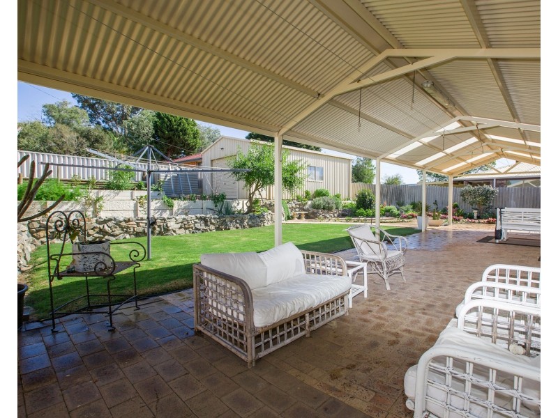 11 Parkfield Way, Australind WA 6233