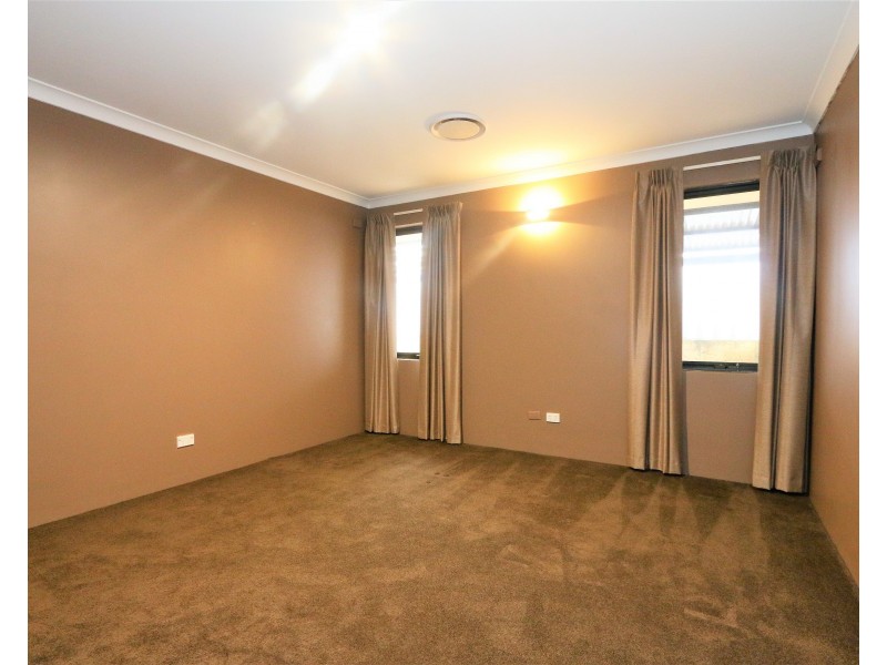 1 Sherwood Drive, Dalyellup WA 6230