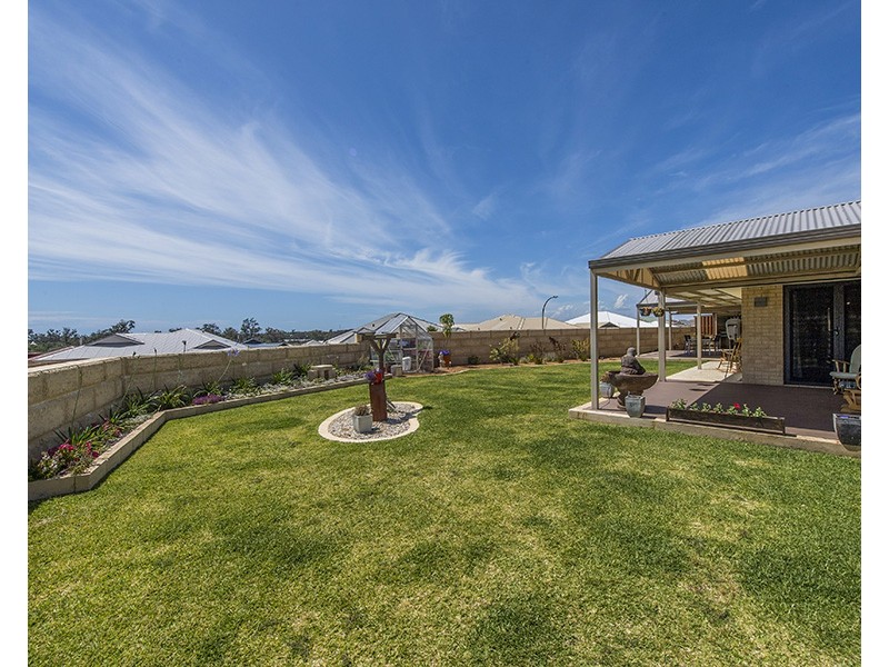 1 Sherwood Drive, Dalyellup WA 6230