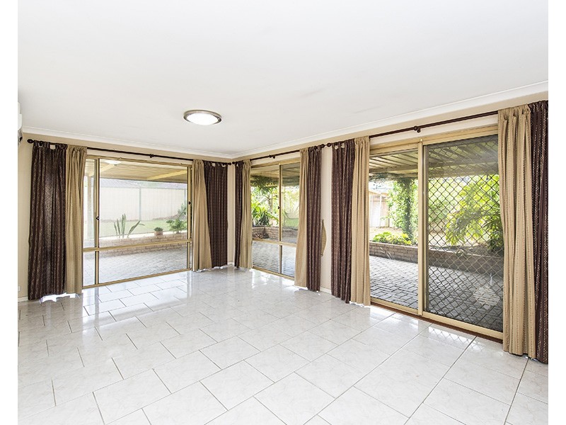 4 Tobin Place, Withers WA 6230