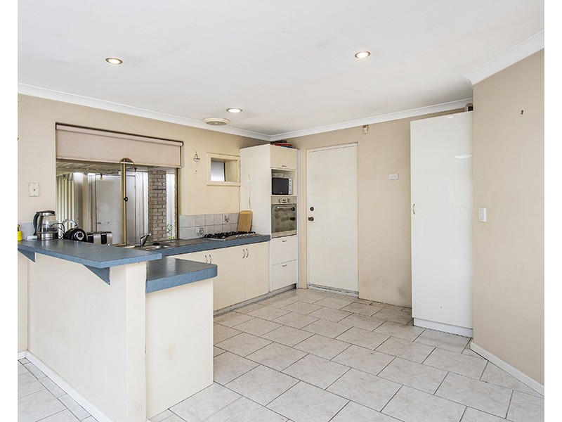 4 Tobin Place, Withers WA 6230