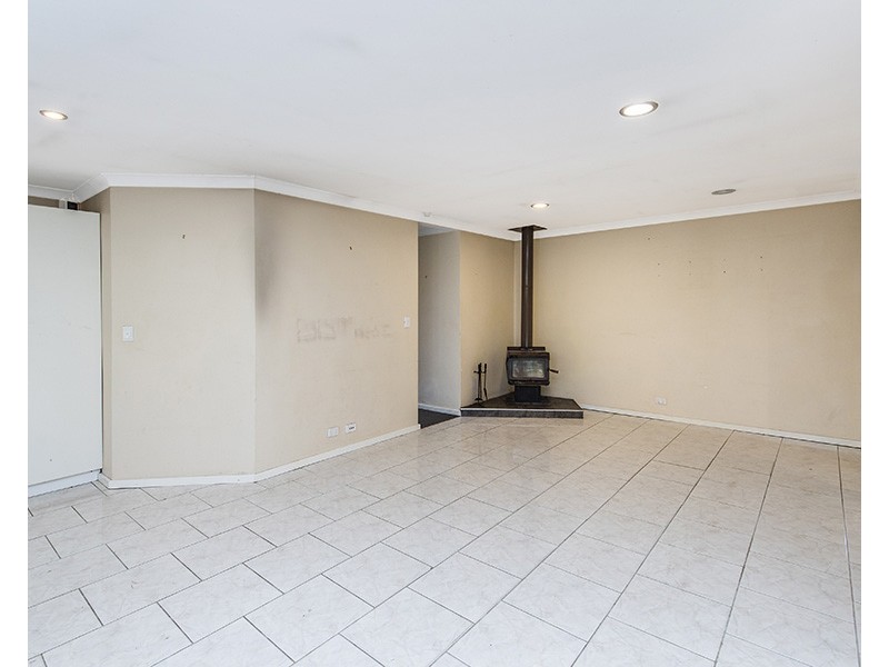 4 Tobin Place, Withers WA 6230