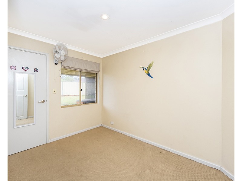 4 Tobin Place, Withers WA 6230