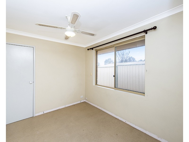 4 Tobin Place, Withers WA 6230