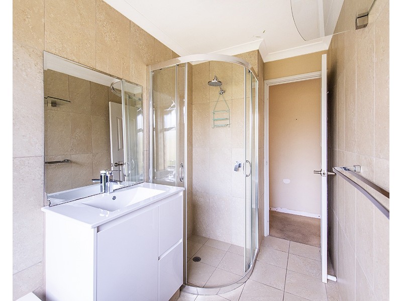 4 Tobin Place, Withers WA 6230