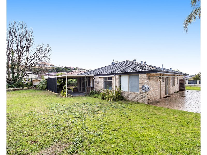 4 Tobin Place, Withers WA 6230
