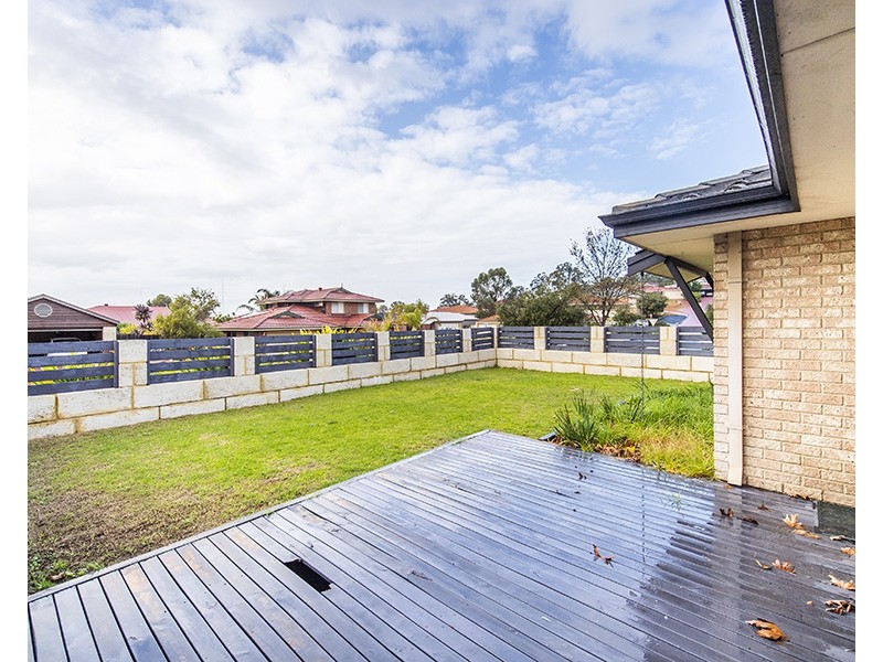 4 Tobin Place, Withers WA 6230