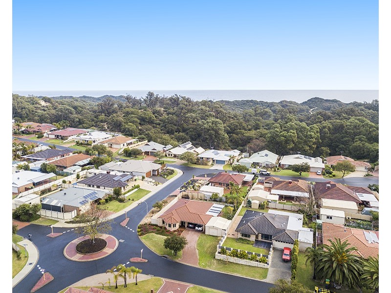 4 Tobin Place, Withers WA 6230