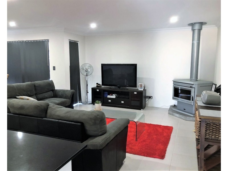 2 Hawkesbury Way, Australind WA 6233