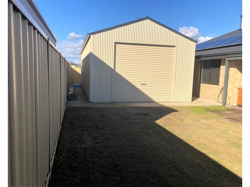 2 Hawkesbury Way, Australind WA 6233