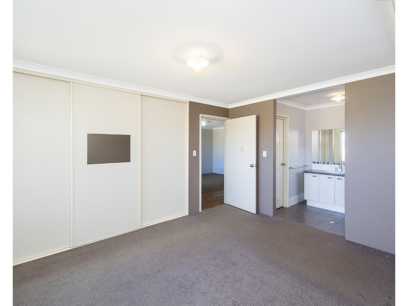 127 Macquarie Drive, Australind WA 6233