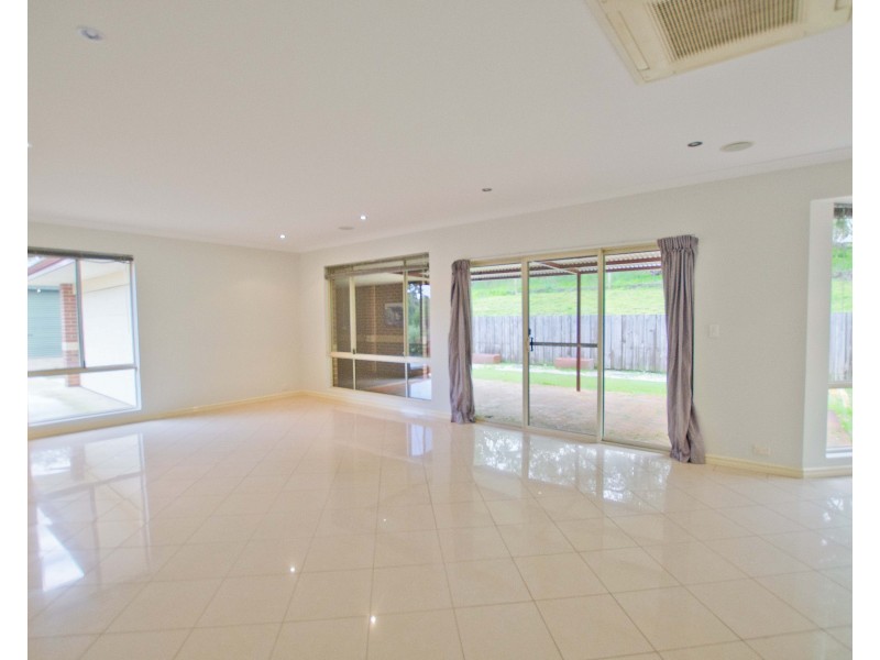 15 Hawkins Drive, Gelorup WA 6230