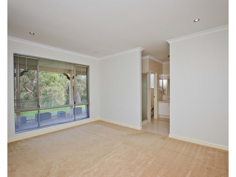 15 Hawkins Drive, Gelorup WA 6230