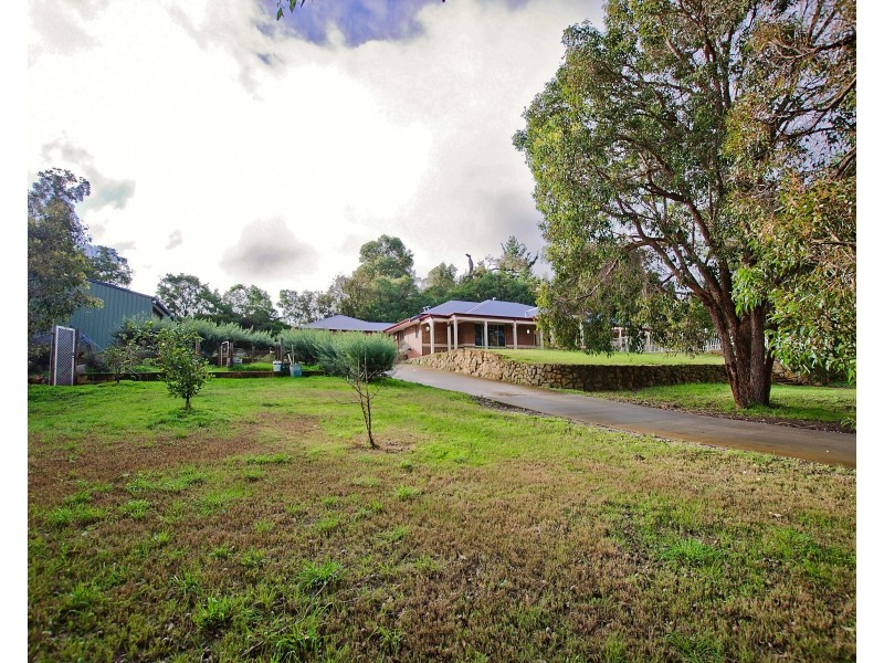 15 Hawkins Drive, Gelorup WA 6230