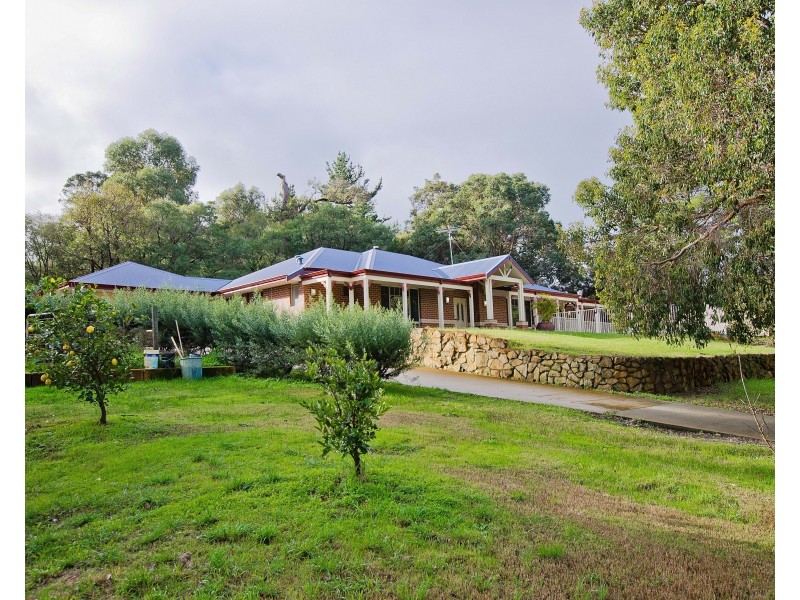 15 Hawkins Drive, Gelorup WA 6230