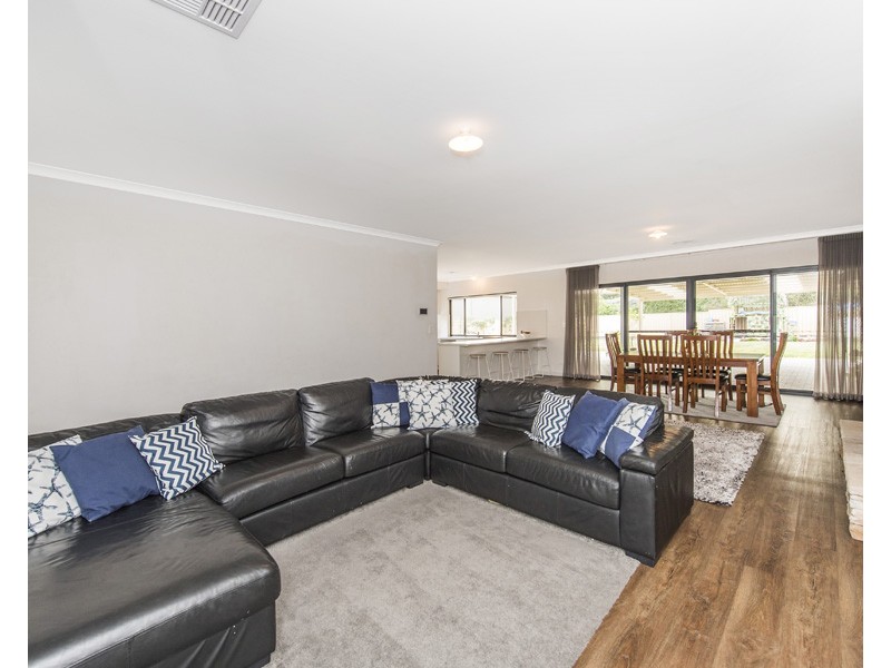 213 Braidwood Drive, Australind WA 6233