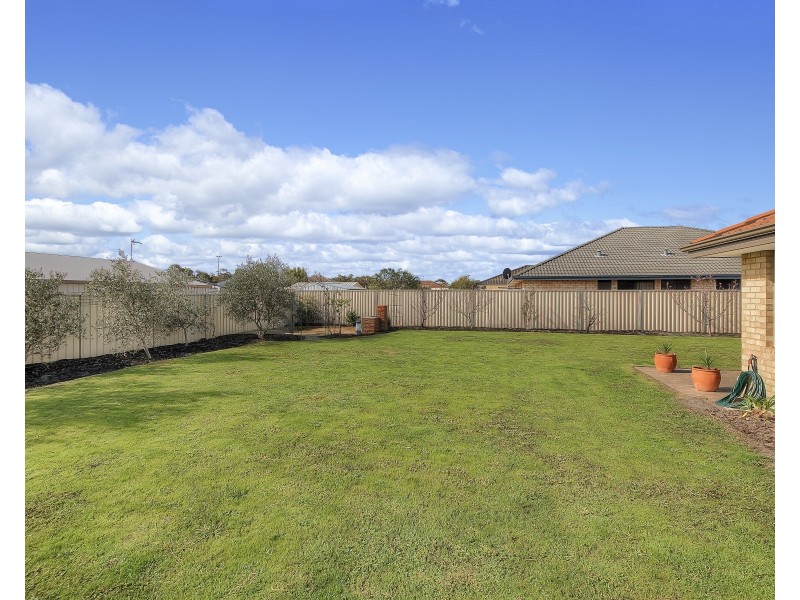 18 Range Road, Capel WA 6271