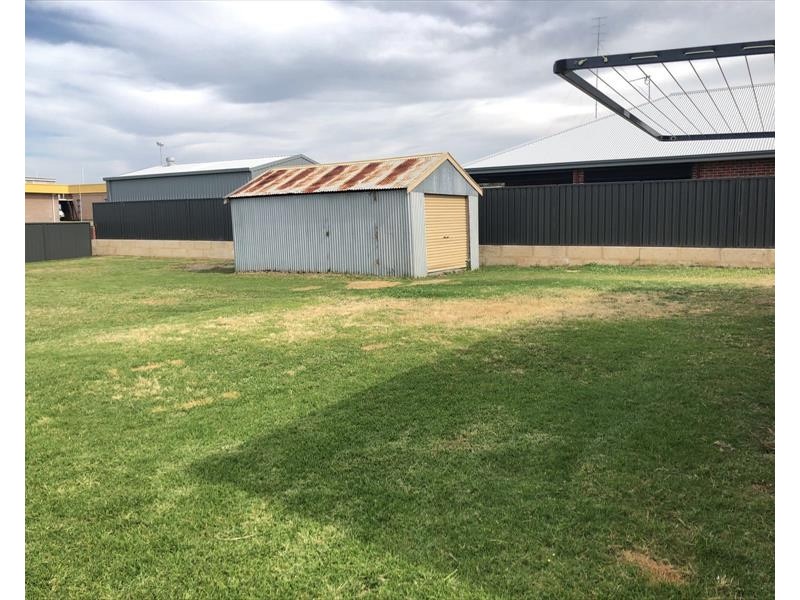 15 Albert Road, East Bunbury WA 6230