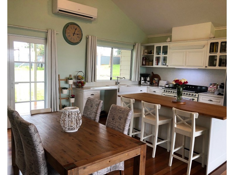 2 Hopkins Road, Brunswick WA 6224