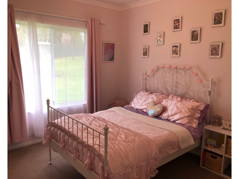 2 Hopkins Road, Brunswick WA 6224