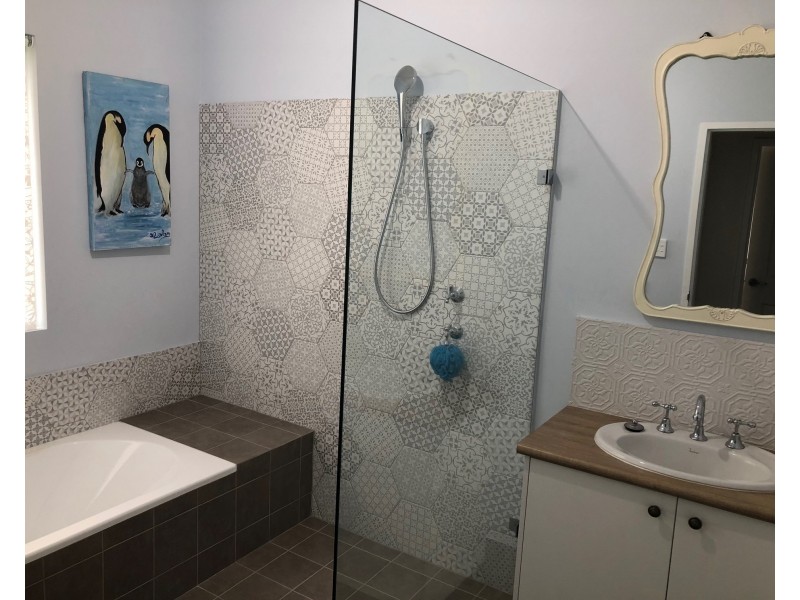 2 Hopkins Road, Brunswick WA 6224