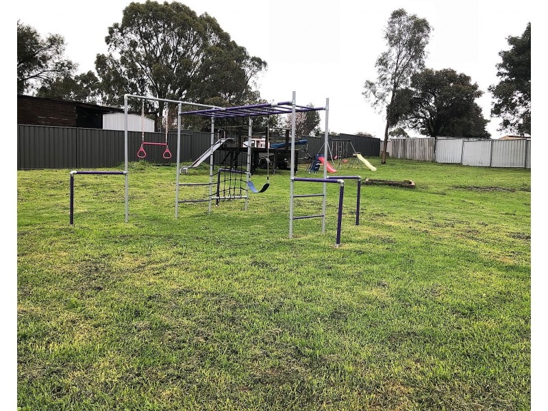 2 Hopkins Road, Brunswick WA 6224