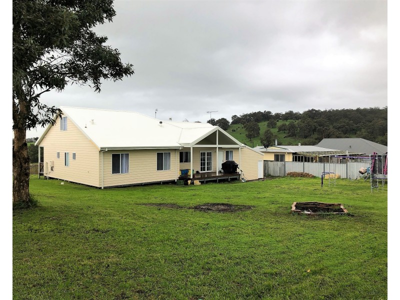 2 Hopkins Road, Brunswick WA 6224