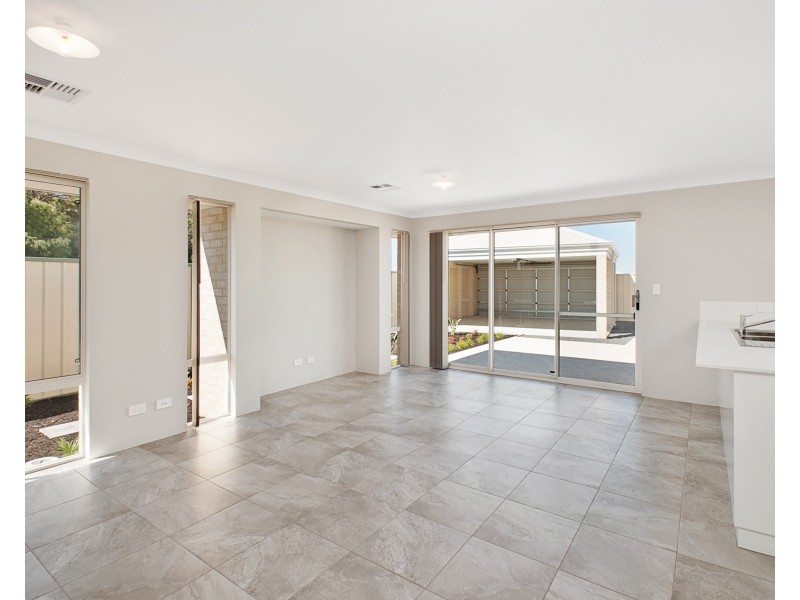 13 Alice Street, Yalyalup WA 6280