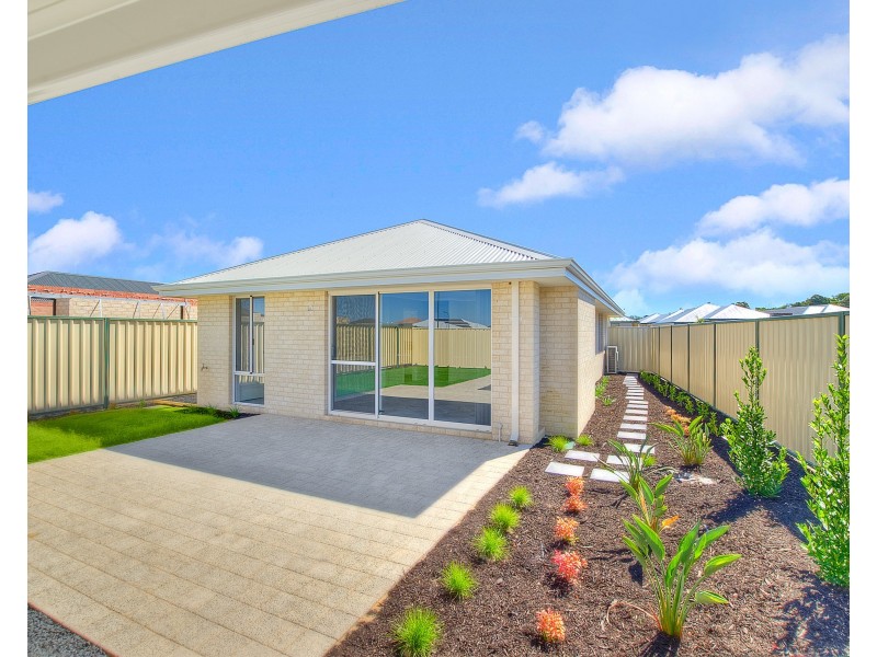 13 Alice Street, Yalyalup WA 6280