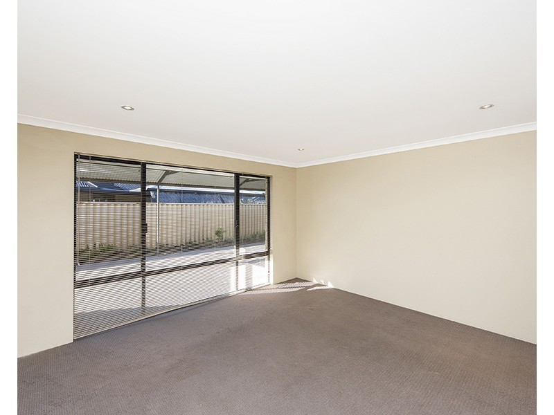 2 Binar Way, Dalyellup WA 6230