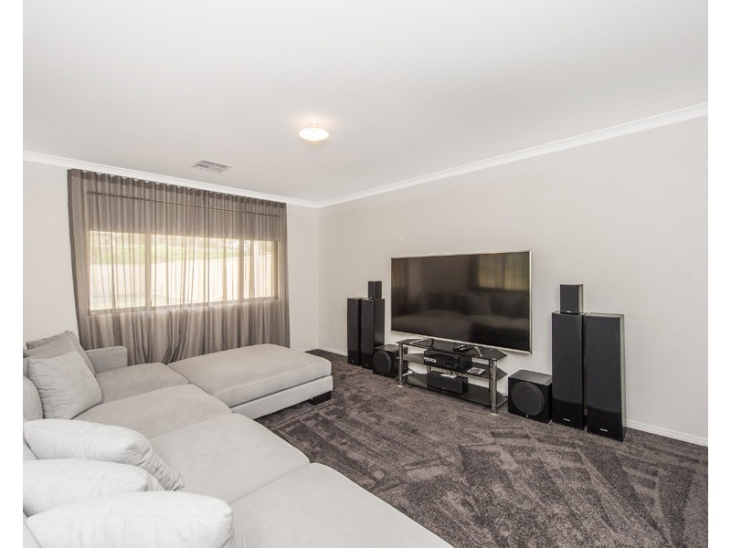 213 Braidwood Drive, Australind WA 6233