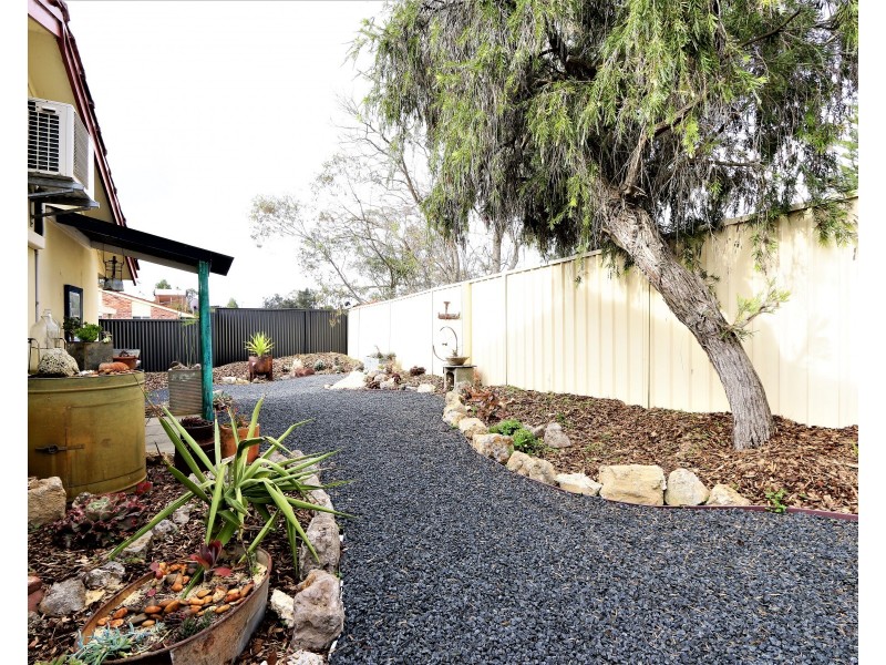 12C Whitley Place, Withers WA 6230
