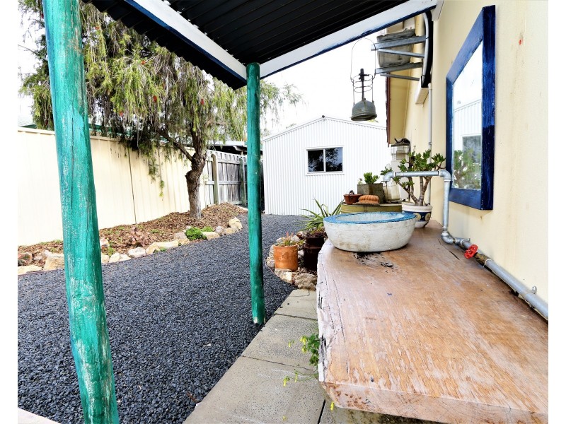12C Whitley Place, Withers WA 6230