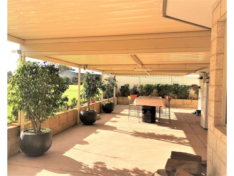 14 Craigie Drive, Roelands WA 6226