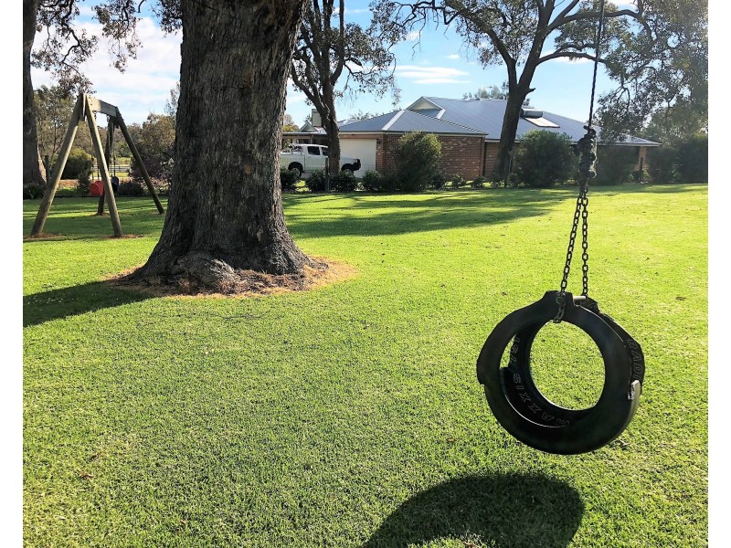 14 Craigie Drive, Roelands WA 6226