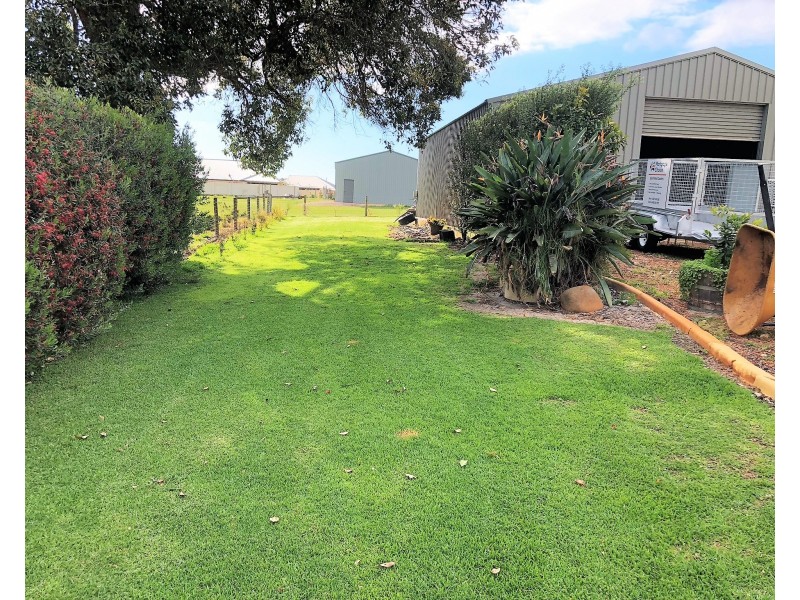 14 Craigie Drive, Roelands WA 6226