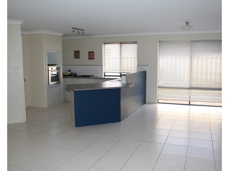 55 Swan Avenue, Millbridge WA 6232