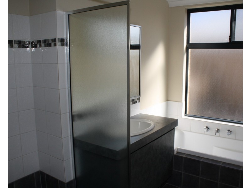 55 Swan Avenue, Millbridge WA 6232