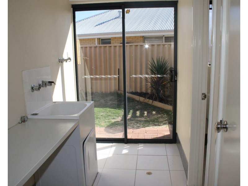 55 Swan Avenue, Millbridge WA 6232