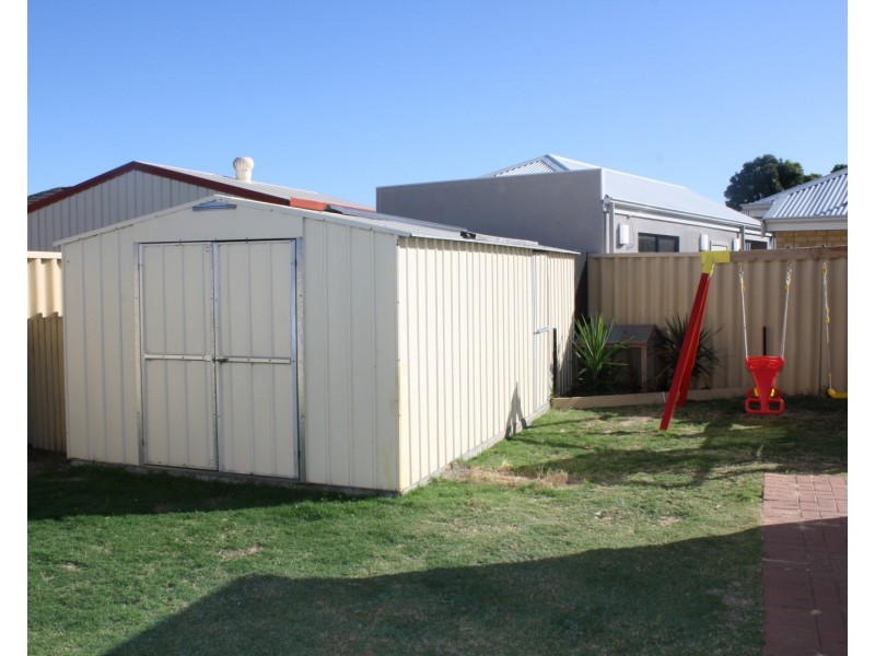 55 Swan Avenue, Millbridge WA 6232