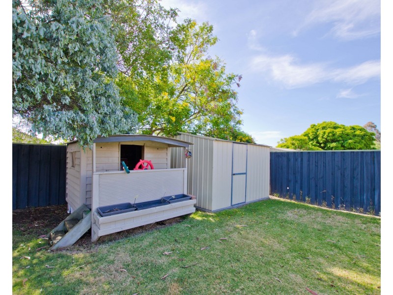 27 Glenfield Drive, Australind WA 6233
