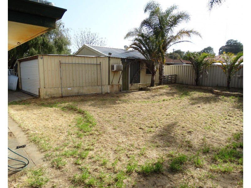 20 Sweeting Way, Withers WA 6230