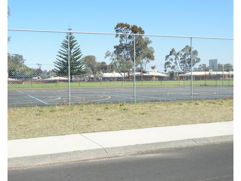 20 Sweeting Way, Withers WA 6230