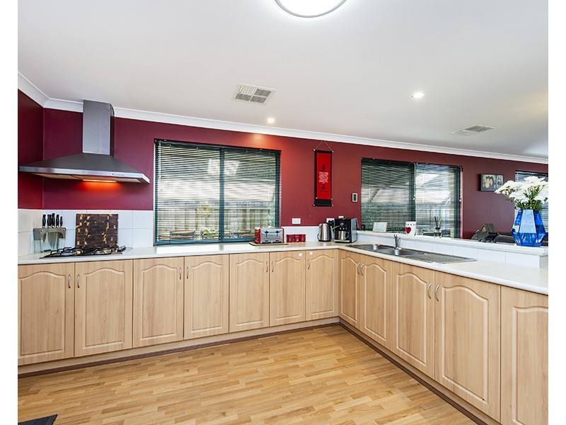 65 Macquarie Drive, Australind WA 6233